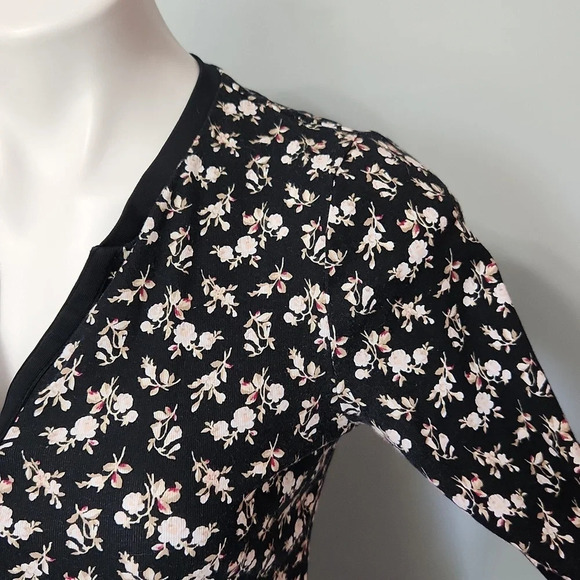 Lauren Ralph Lauren Floral 3/4 Sleeve Top - Picture 7 of 14